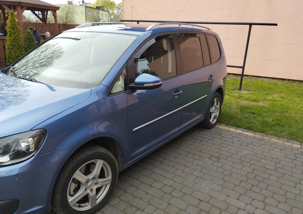 Volkswagen Touran cena 36000 przebieg: 232854, rok produkcji 2011 z Trzcianka małe 79